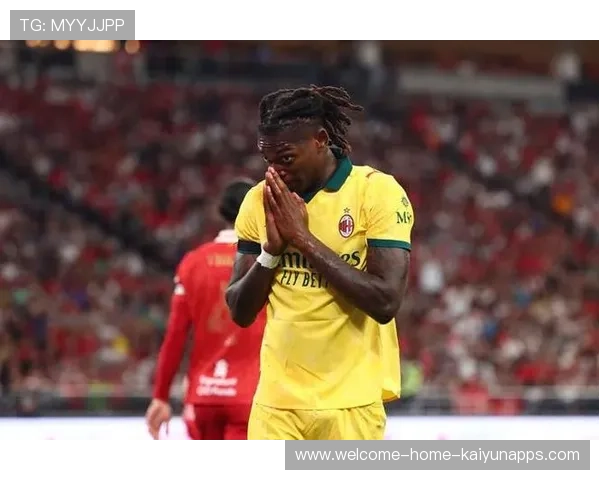 AC米兰前场压迫造就奇迹，莱奥补射完成绝杀